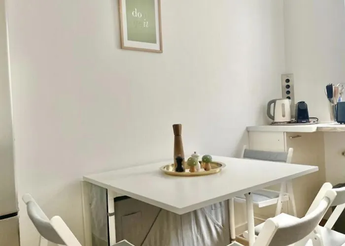 Rooftop With Balcony & Free Parking Apartment